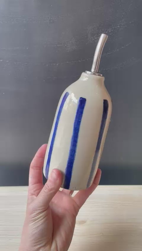 Oil Bottle (incl. pouring spout) - Blue Stripes